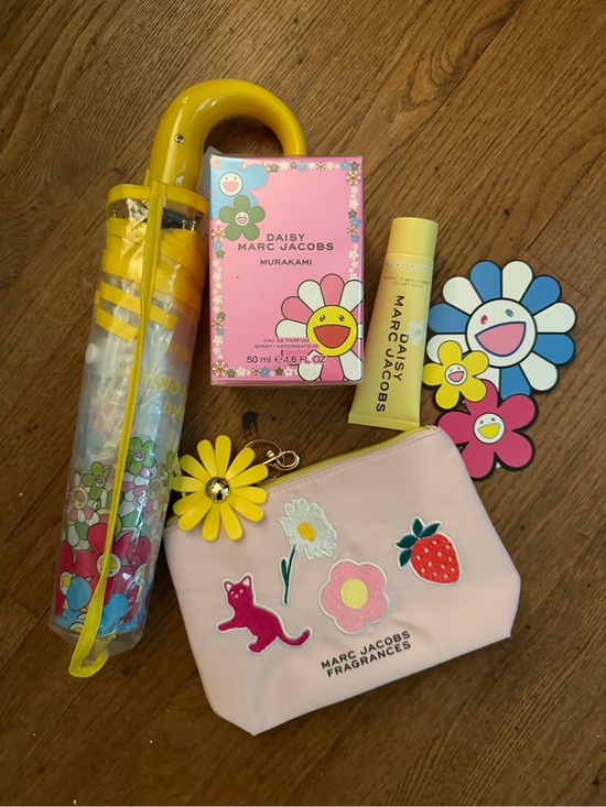 Marc Jacobs Other - Marc Jacobs Daisy Murakami pink perfume